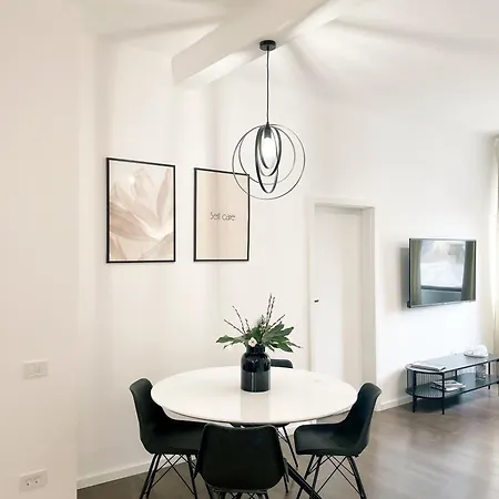 Ultracentral Prestige 2 Bdrm Bucharest