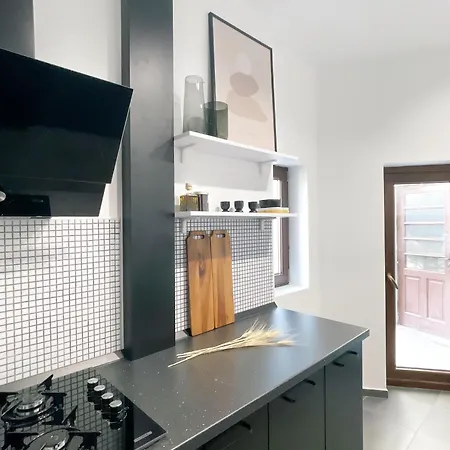 Ultracentral Prestige 2 Bdrm Bucharest