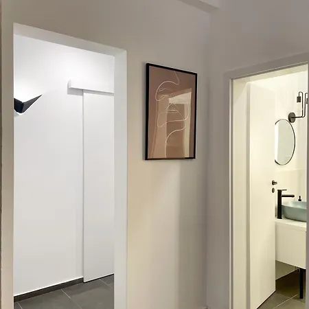 Ultracentral Prestige 2 Bdrm Bucharest