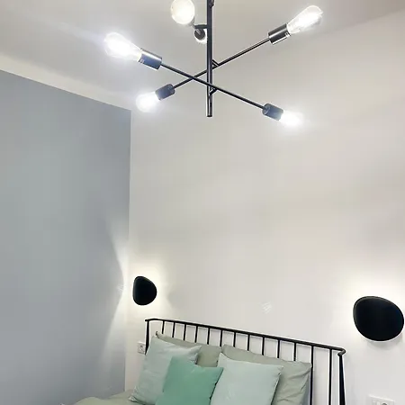Ultracentral Prestige 2 Bdrm Apartment *