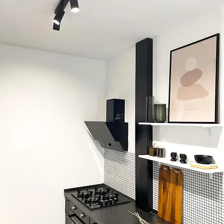 Ultracentral Prestige 2 Bdrm Apartment